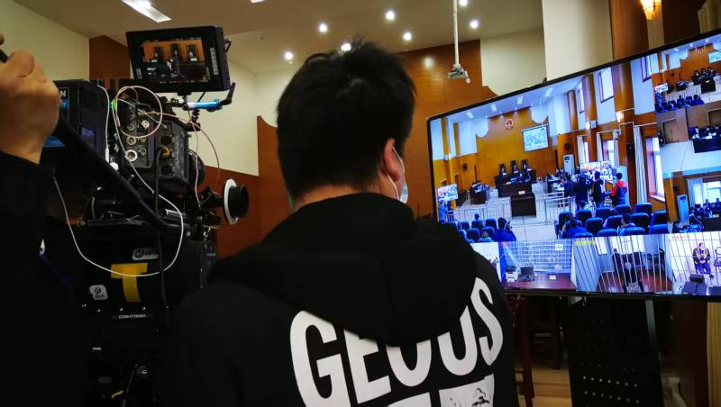 AI生成VS人工创意——千阳县广告片拍摄公司的技术浪漫主义实践
